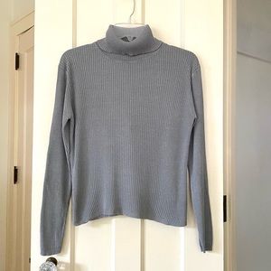 BROOKS BROTHERS Silk Silver Gray Ribbed Turtleneck Sweater